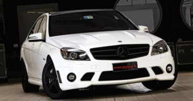 Cerchi in lega da 18” e 79 Cv in più per la Mercedes C63 AMG White Storm by Romeo Ferraris 4