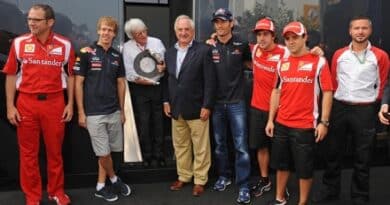 Brembo consegna a Bernie Ecclestone il premio Freno Tricolore 9