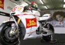 A Valencia Valentino con casco di Simoncelli e Capirossi con il 58 al posto del 65