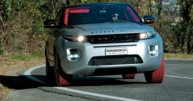 Evoque HFI-R Marangoni: gomme rosse "M-Power EvoRed" e 300 CV da domare 2