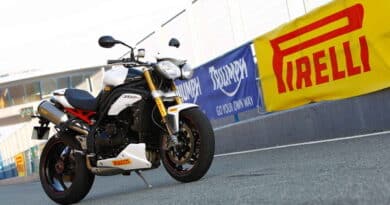 Pneumatici Pirelli Diablo Supercorsa per la nuova Triumph Speed Triple R 1