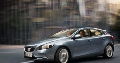 Volvo V40 2012 1