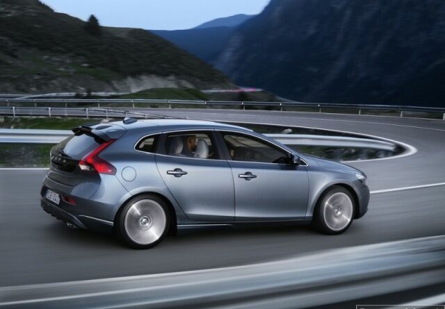 Volvo V40 2012 12