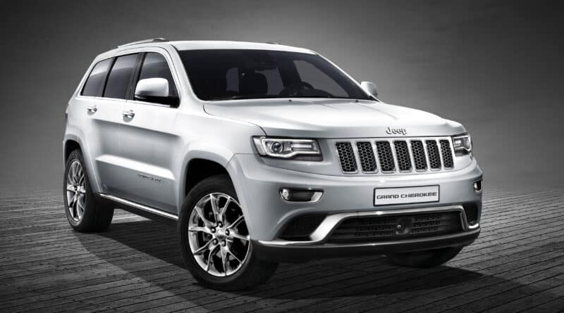 anteprima europea nuova jeep grand cherokee my 2014 130211 j teaser grand cherokee 01