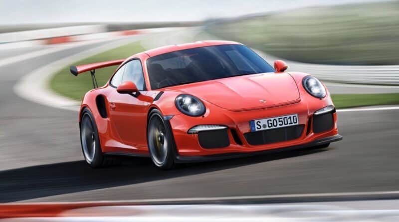 Nuova Porsche 911 GT3 RS: la Regina torna un Pista 3