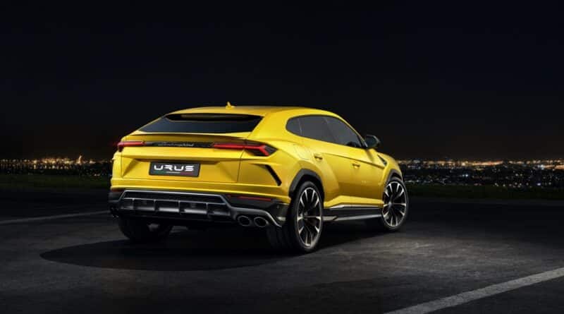 La nuova Lamborghini Urus: il primo Super Sport Utility Vehicle 13