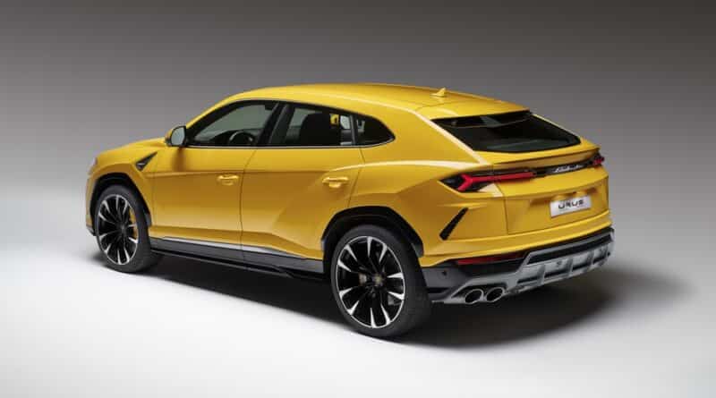 La nuova Lamborghini Urus: il primo Super Sport Utility Vehicle 8