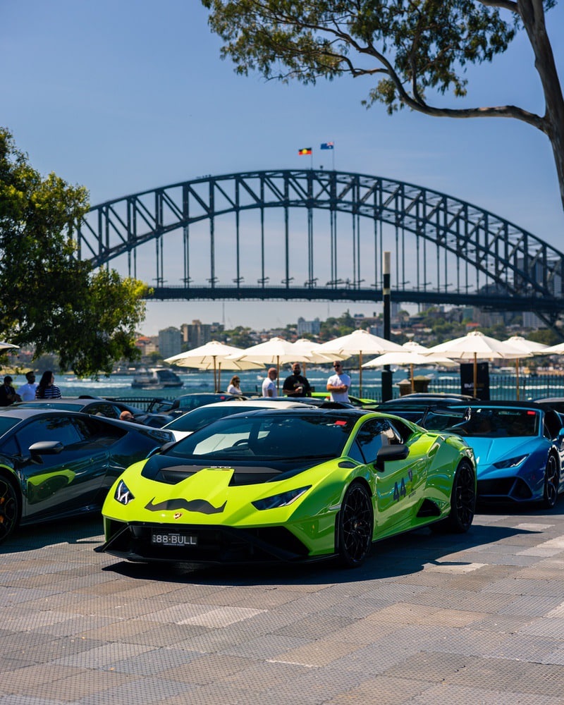 Lamborghini: oltre 1.400 Supercar sfilano nel mondo per supportare Movember 3